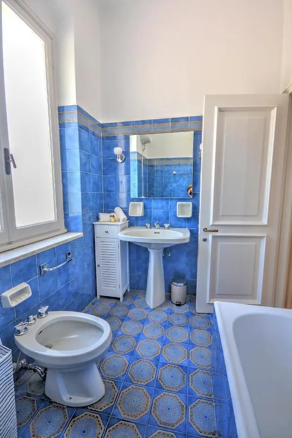 Villa Riviera Rapallo - 5 Min Walking From Beach 0*,  Italy